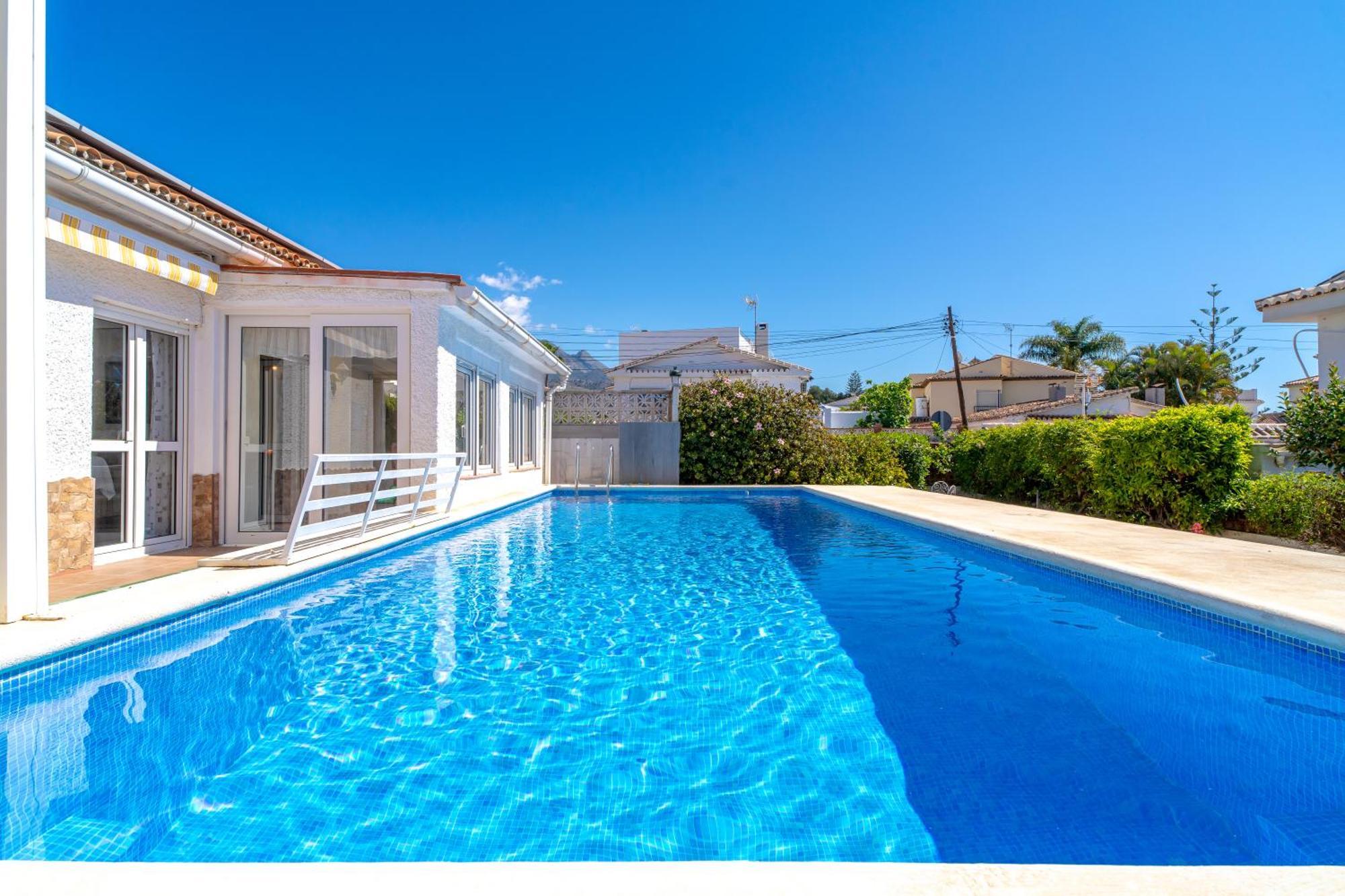 Villa Sevilla Casasol Nerja Extérieur photo