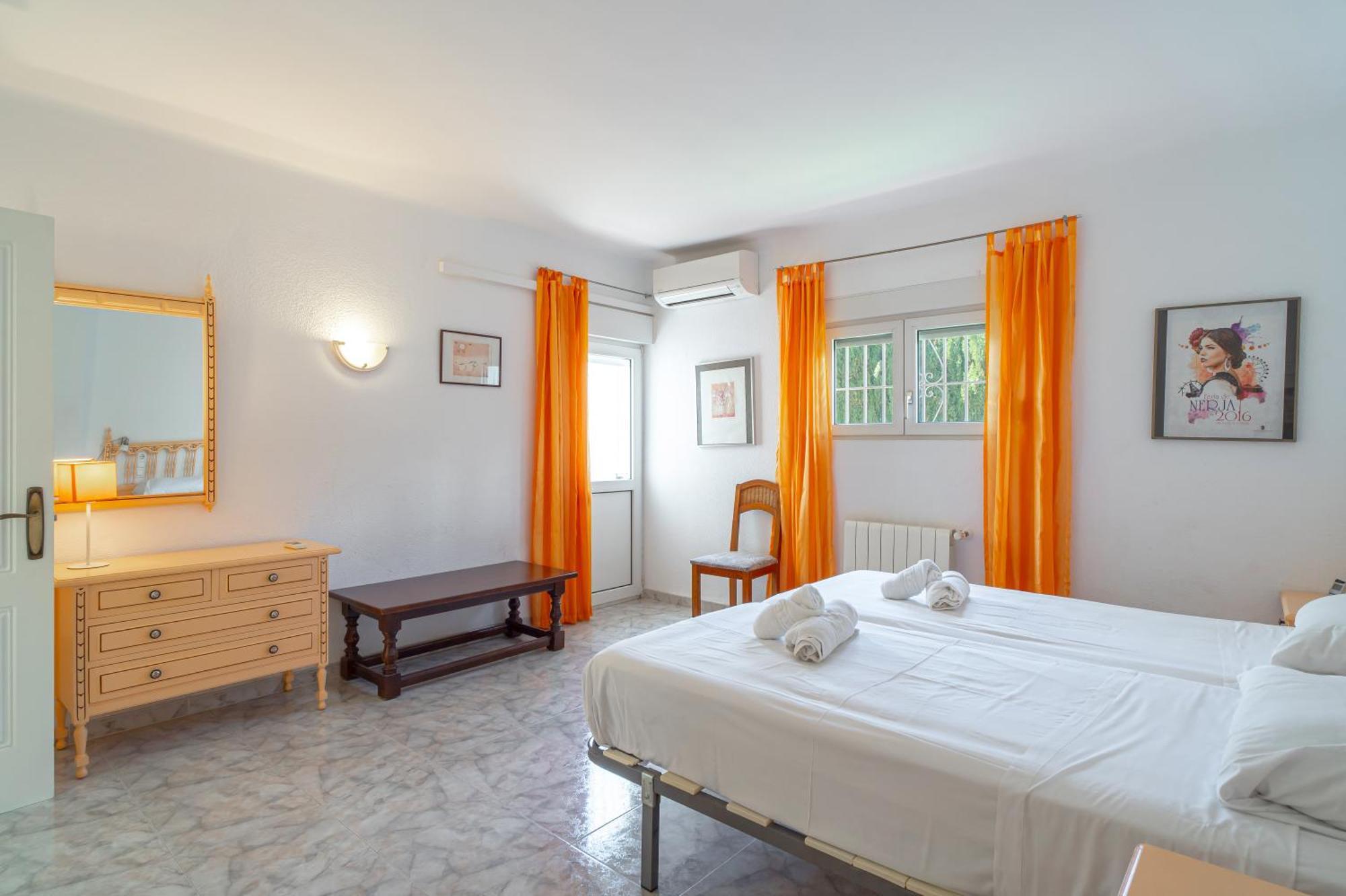 Villa Sevilla Casasol Nerja Extérieur photo